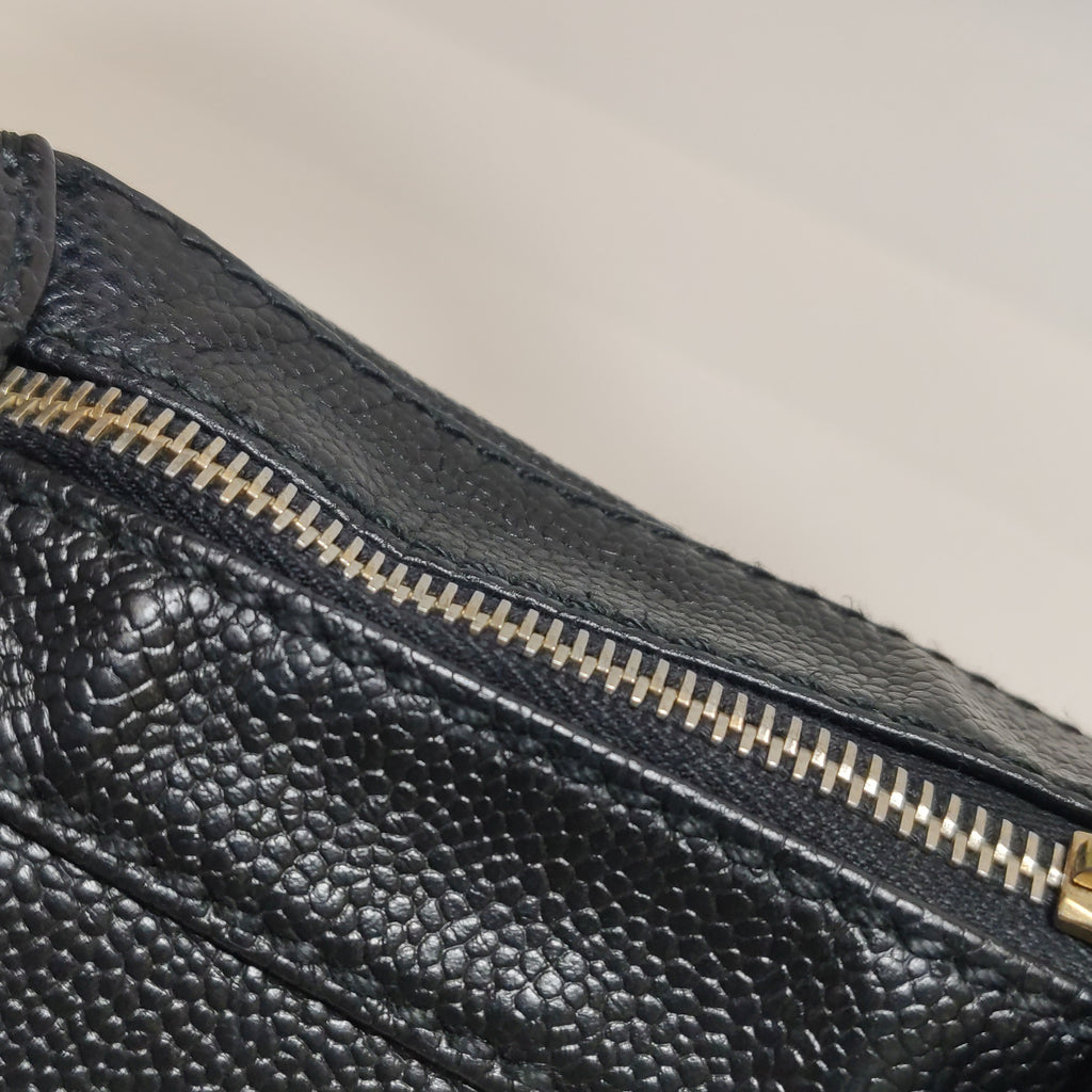 Chanel Caviar Leather CC Logo Hobo Bag