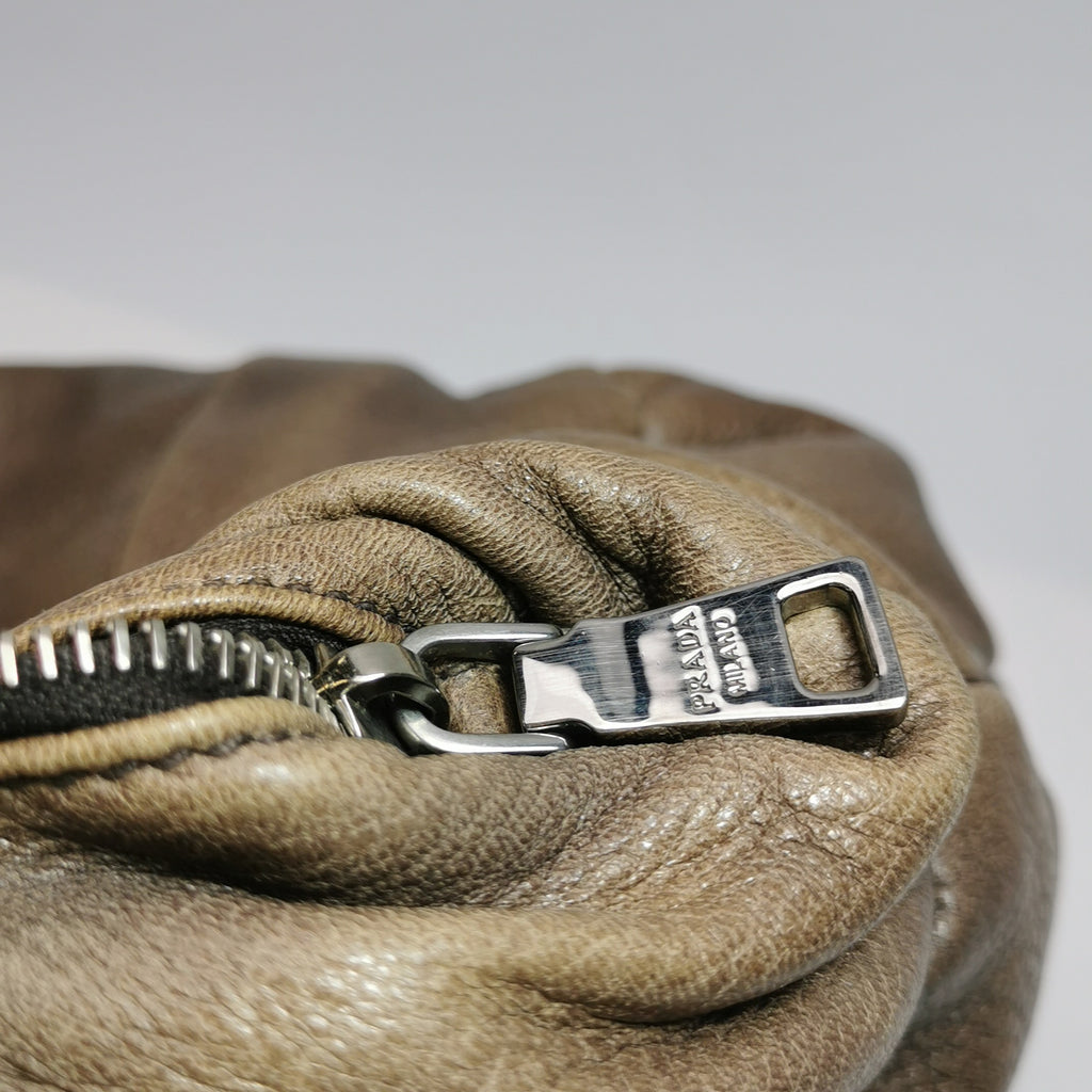 prada solid color letter logo handbag