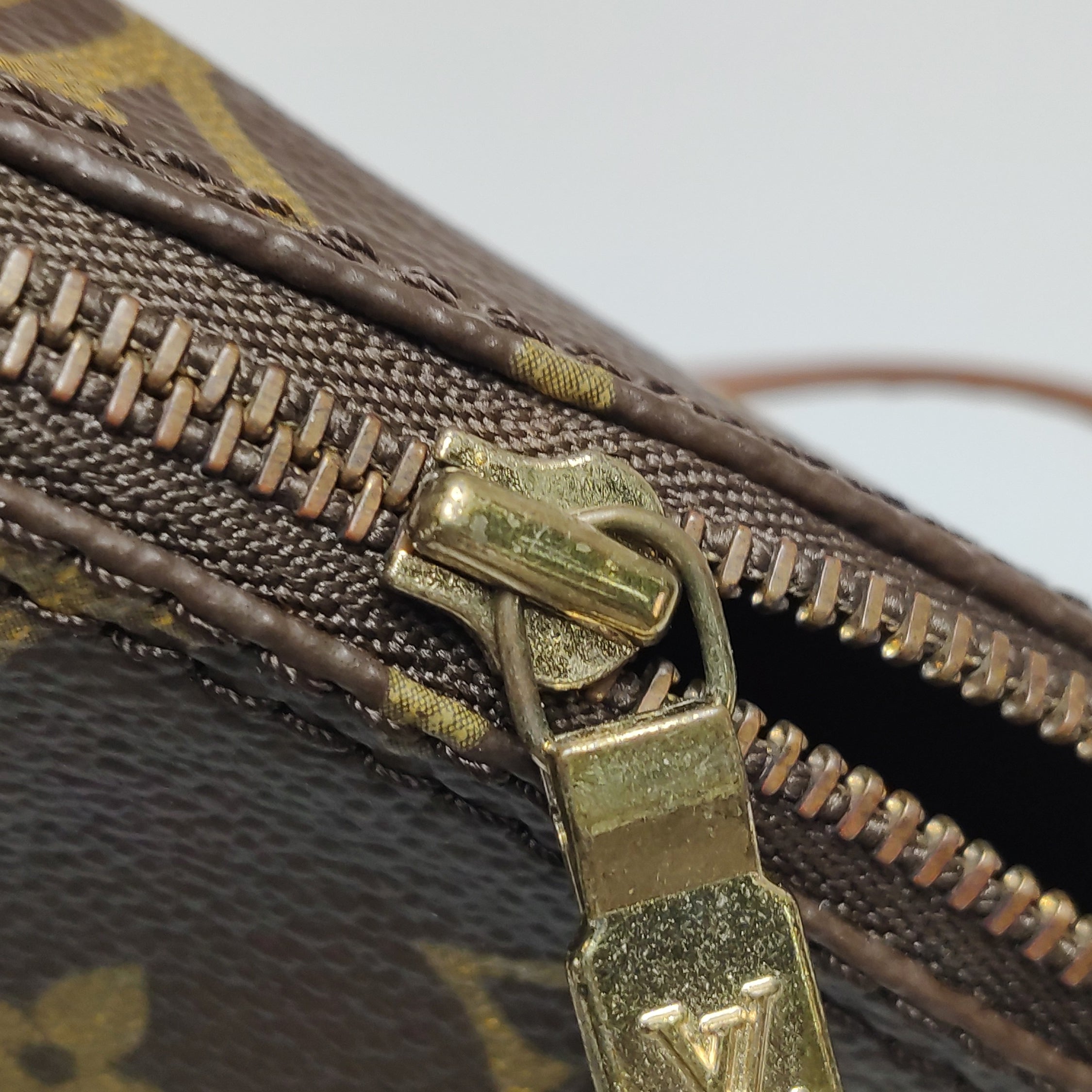 Louis Vuitton Papillon Pochette