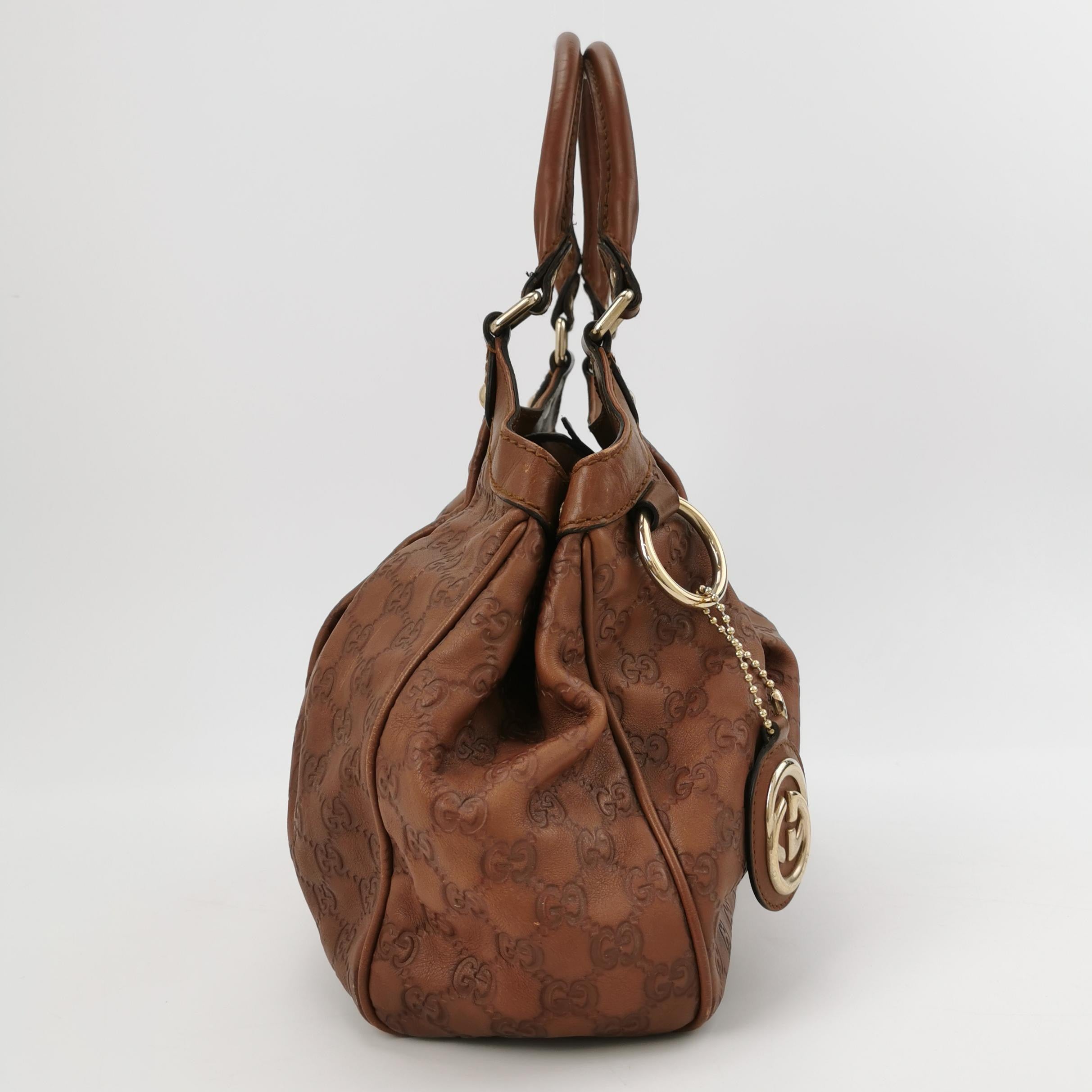 gucci sukey leather monogram bag